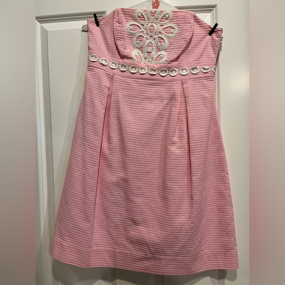 Lilly Pulitzer pink strapless dress with white lace detail